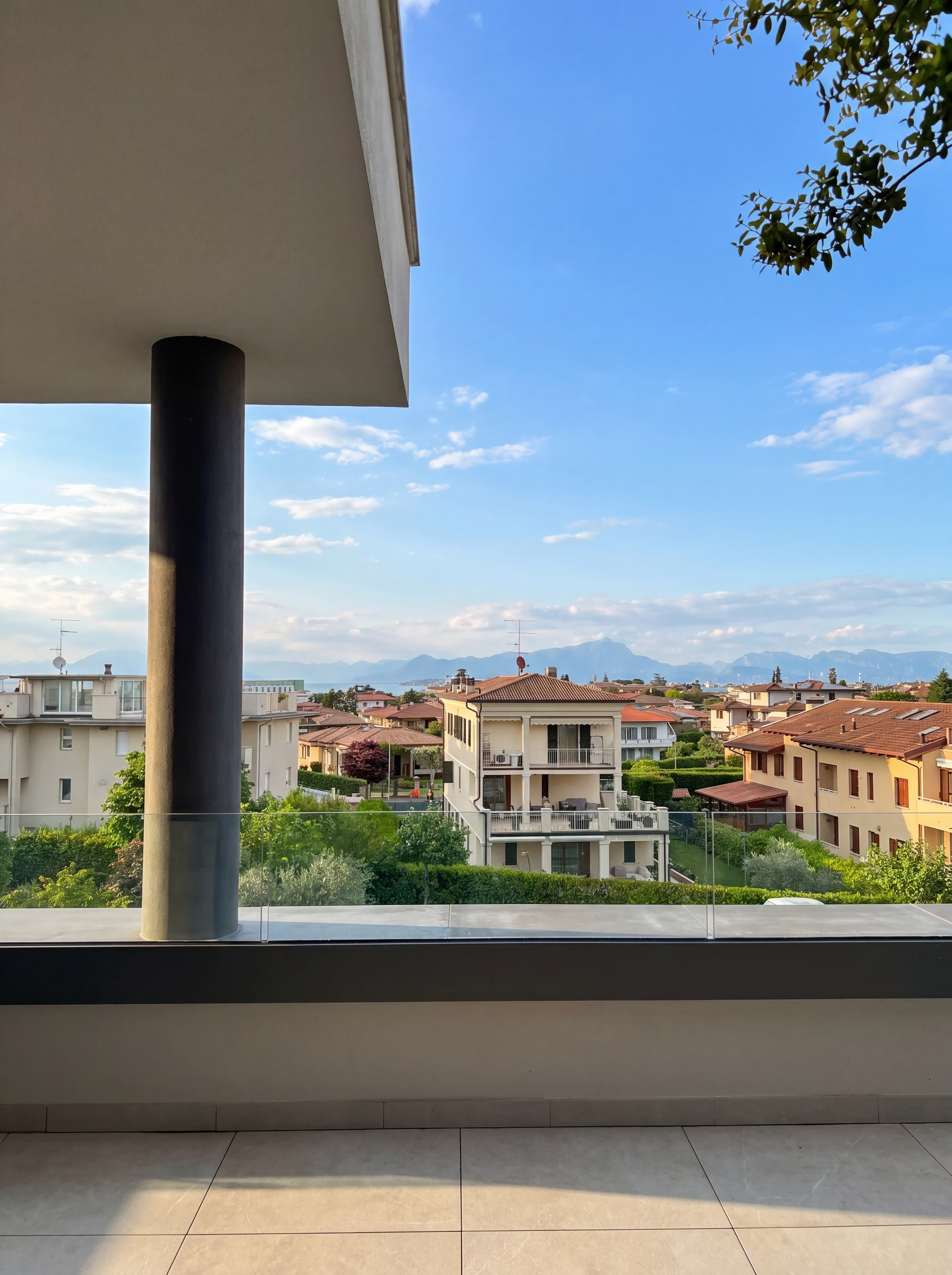 La esencia del hogar: residencias contemporáneas en el lago de Garda